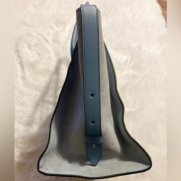 Michael Kors Avril XLarge Leather Tote Bag - Picture 10 of 15